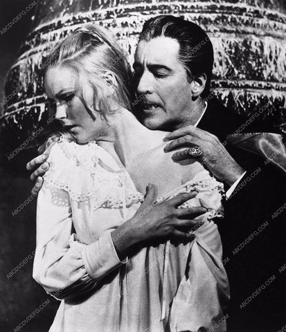 Christopher Lee Veronica Carlson Hammer Dracula Has Risen from the Grave 893-28