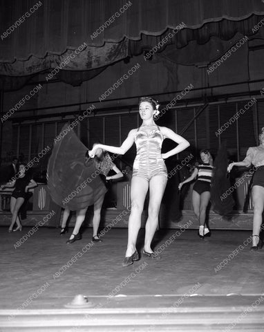 chorus showgirls dance rehearsel for Los Angeles night club 45bx06-373