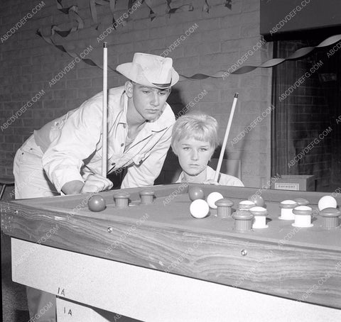 Chris Mitchum and babe enjoy game of snooker 4b09-411