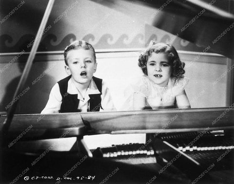 child stars Larry Simms Daisy sitting at piano Blondie Goes Latin 8611-31