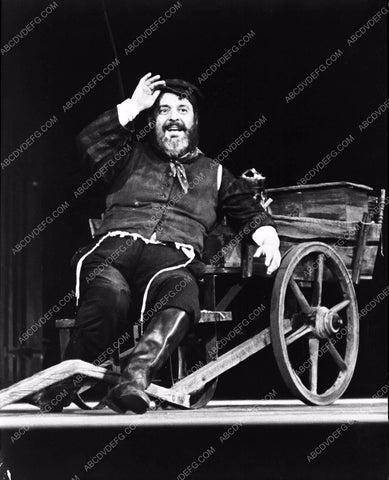 Zero Mostel in live stage play? 8b4-028