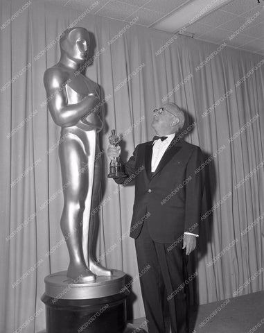 1960 Oscars someone please help me out Academy Awards aa1960-17</br>Los Angeles Newspaper press pit reprints from original 4x5 negatives for Academy Awards.