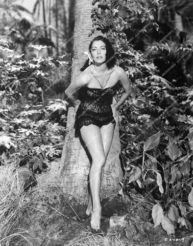 great legs Ava Gardner - 1957 film The Little Hut - 0426-020