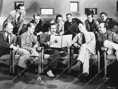 WALT DISNEY & HIS STAFF OF ARTISTS, Hamilton Luske + - 1941 animated film The Reluctant Dragon - 0428-009
