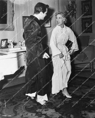 Betty Hutton, Ralph Meeker - 1952 film Somebody Loves Me - 0429-017