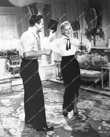 Betty Hutton, Ralph Meeker - 1952 film Somebody Loves Me - 0429-019