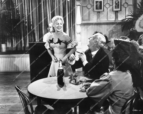 Betty Hutton - 1952 film Somebody Loves Me - 0430-017