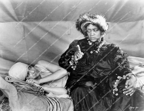 Fanny Belle DeKnight, Victoria Spivey or Nina Mae McKinney - 1929 film Hallelujah - 0432-006