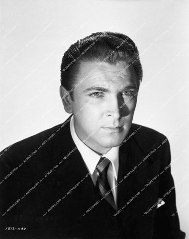 Danny Morton portrait - 0435-027