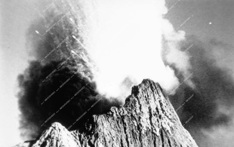volcano errupting - 1975 TV Swiss Family Robinson - 0437a-010