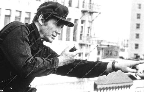 Steve Forrest - 1975 TV S.W.A.T. - 0437a-011