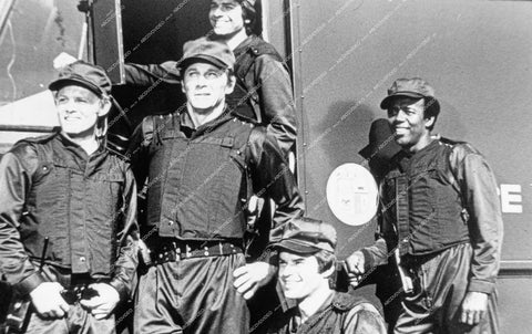 Steve Forrest, Mark Shera, Robert Urich, James Coleman, Rod Perry - 1975 TV S.W.A.T. - 0437a-013