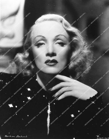 Marlene Dietrich portrait - 0440-010