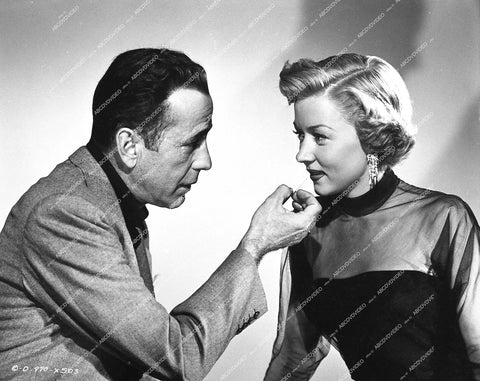 Humphrey Bogart, Gloria Grahame - 1950 film In a Lonely Place - 0449-014