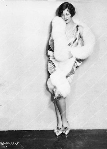 Joan Crawford fashion in fur portrait - 1928 silent film Our Dancing Daughters - 0449-027