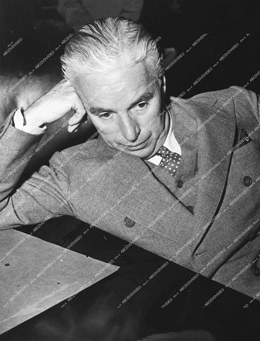 Charles Chaplin in court - 1944 - 0451-023