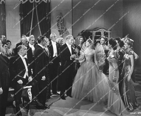 Jeanette MacDonald, Nelson Eddy, Douglass Dumbrille, Dick Elliott, Mona Maris, Janis Carter, Binnie Barnes and cast shot - 1942 film I Married an Angel - 0453-022