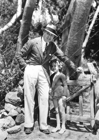 Shirley Temple and director Irving Cummings - 0457-021