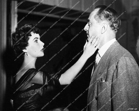 Elizabeth Taylor, William Powell - 1953 film The Girl Who Had Everything - 0458-002