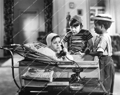 Eugene Porky Lee, Edward & Jimmy Marazone, Billie Buckwheat Thomas - 1939 Our Gang Little Rascals short subject film Tiny Troubles - 0458-019