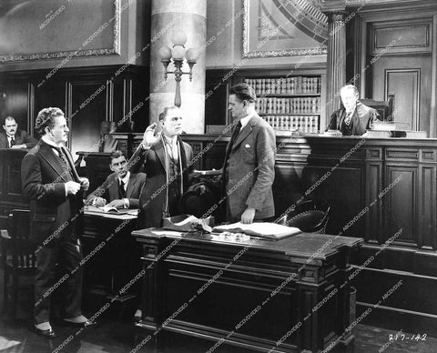 Lon Chaney Sr, E Alyn Warren, William Humphrey, Edward Connelly - 1925 silent film The Unholy Three - 0461-024
