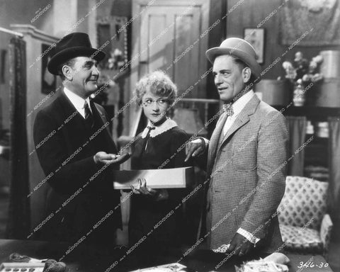 Lon Chaney Sr, Betty Compson - 1928 silent film The Big City - 0461-035