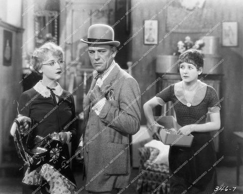 Lon Chaney Sr, Betty Compson, Marceline Day - 1928 silent film The Big City - 0462-003