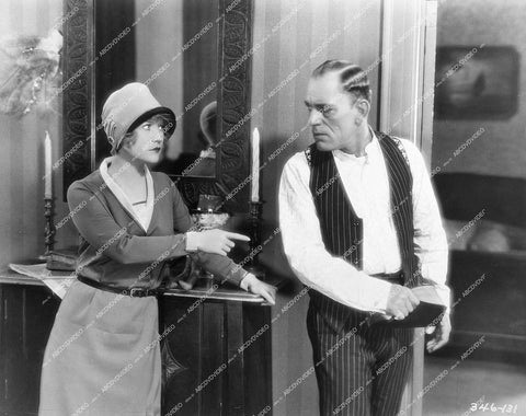 Lon Chaney Sr, Betty Compson - 1928 silent film The Big City - 0462-004