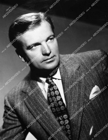 handsome John Loder portrait - 11002-010