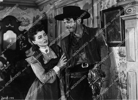 Movita, John Carroll film Rose of the Rio Grande - 11003-016
