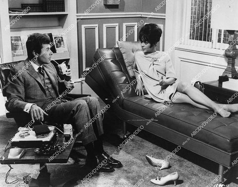 Dick Shawn, Natalie Wood film Penelope - 11004-017
