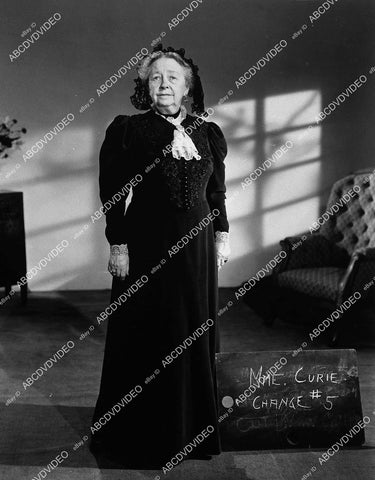 Dame May Whitty costume wardrobe slate portrait film Madame Curie - 11007-034