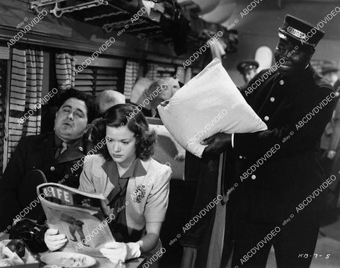 Simone Simon, Fred Snowflake Toones film Johnny Doesn't Live Here Anymore - 11016-007