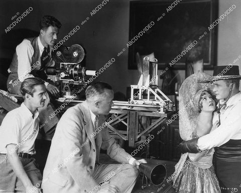 director Nick Grinde w Tim McCoy & Sylvia Beecher on set silent film Beyond the Sierras - 11030-031