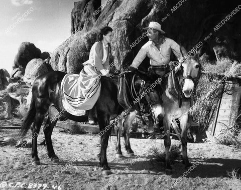 Randolph Scott, Maureen O'Sullivan film The Tall T - 11033-002