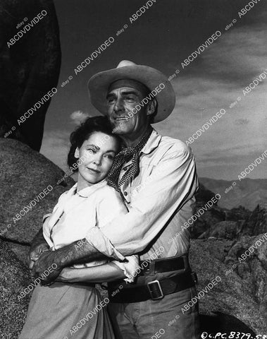 Randolph Scott, Maureen O'Sullivan film The Tall T - 11033-010