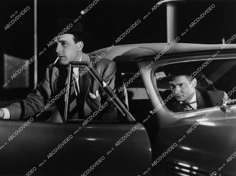 Lawrence Tierney, Ted North film noir The Devil Thumbs a Ride - 11038-022