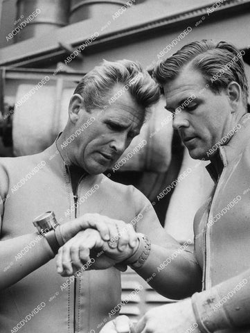 Lloyd Bridges and guest star TV Sea Hunt - 11040-012