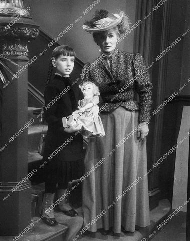 unknown actors TV Thriller - 11040-028