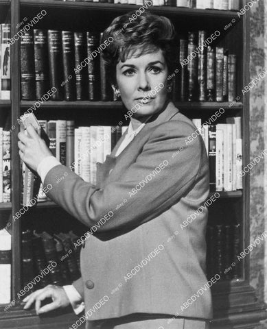 Vera Miles in the library - 11042-002