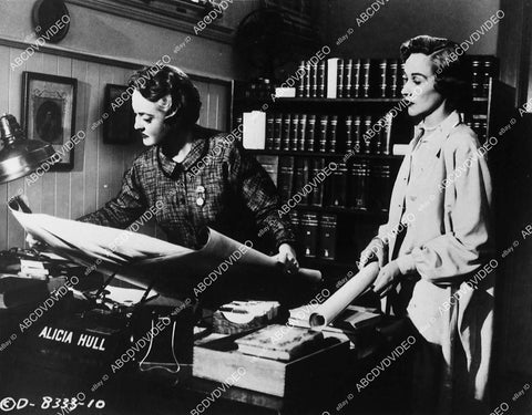 Bette Davis, Kim Hunter film Storm Center - 11044-007