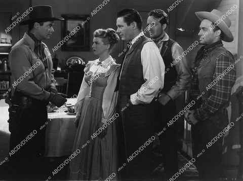 Tim Holt, Tom Keene, Nan Leslie, Robert Clarke film Under the Tonto Rim - 11049-033
