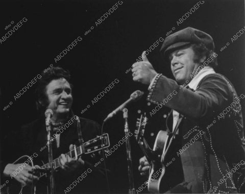 Roy Clark Johnny Cash live on stage 11247-15 - 11247-15