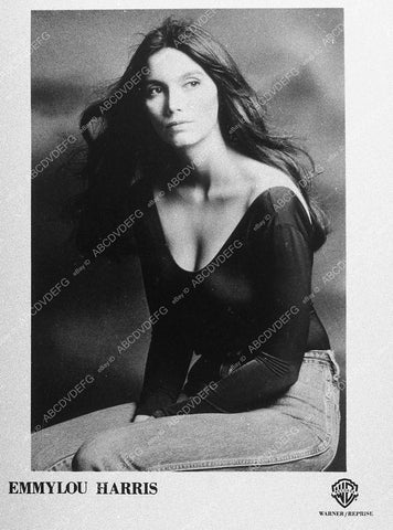 Emmylou Harris portrait 11361-35 - 11361-035