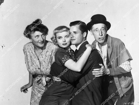 Marjorie Main Meg Randall Richard Long Percy Kildride film Ma and Pa Kettle 12592-25