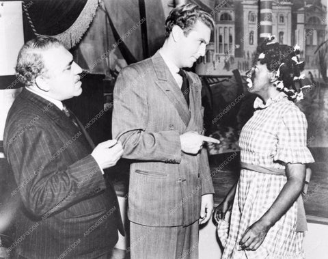Judy Garland in blackface film Little Nellie Kelly 2-15