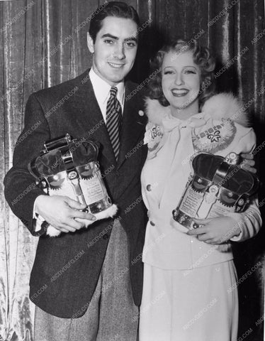 Tyrone Power Jeanette MacDonald crowned King & Queen of Hollywood 85-19