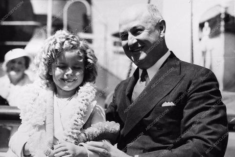 candid Shirley Temple and her dad ? 173-16