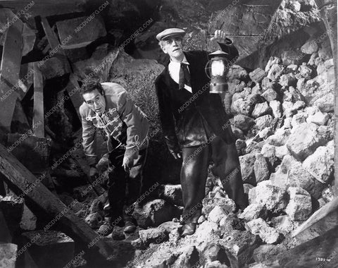 Boris Karloff J. Carrol Naish Anne Gwynne film House of Frankenstein 346-29