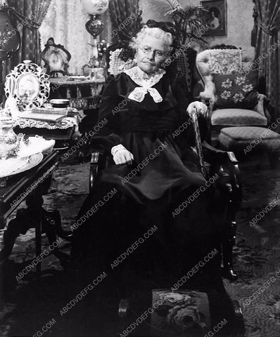 Barbara Stanwyck in rocking chair film The Great Man's lady 355-14